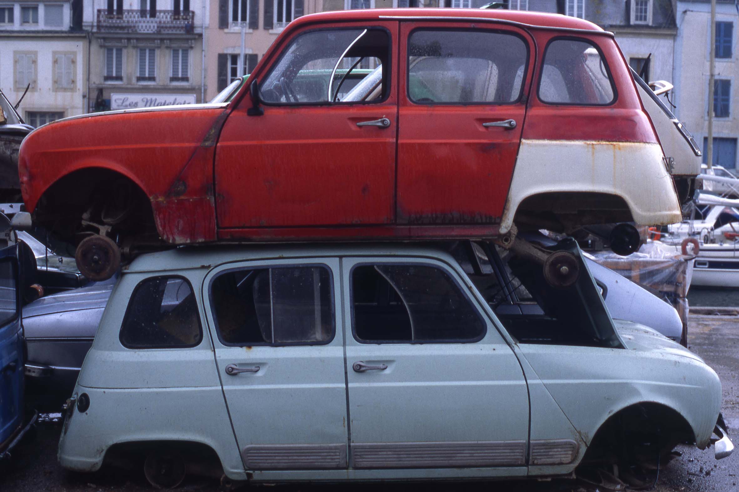 ARMAN, Accumulation Renault, 1967